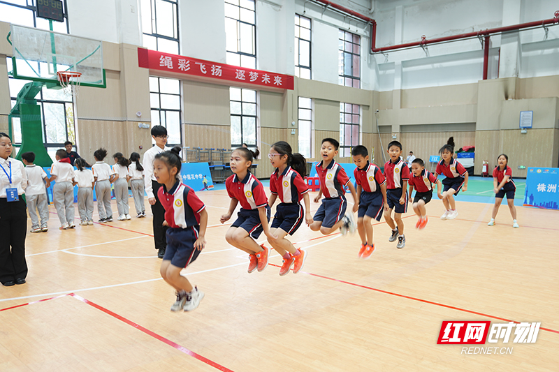 WAYBG, 业技术学校 WAYBG, 业技术学校